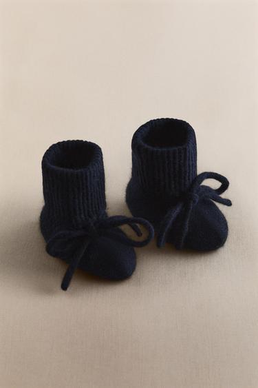 CHAUSSONS BÉBÉ CACHEMIRE - Bleu marine de Zara - Image 5