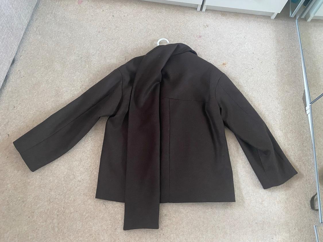 CROPPED WOOL COAT WITH SCARF - Image 2