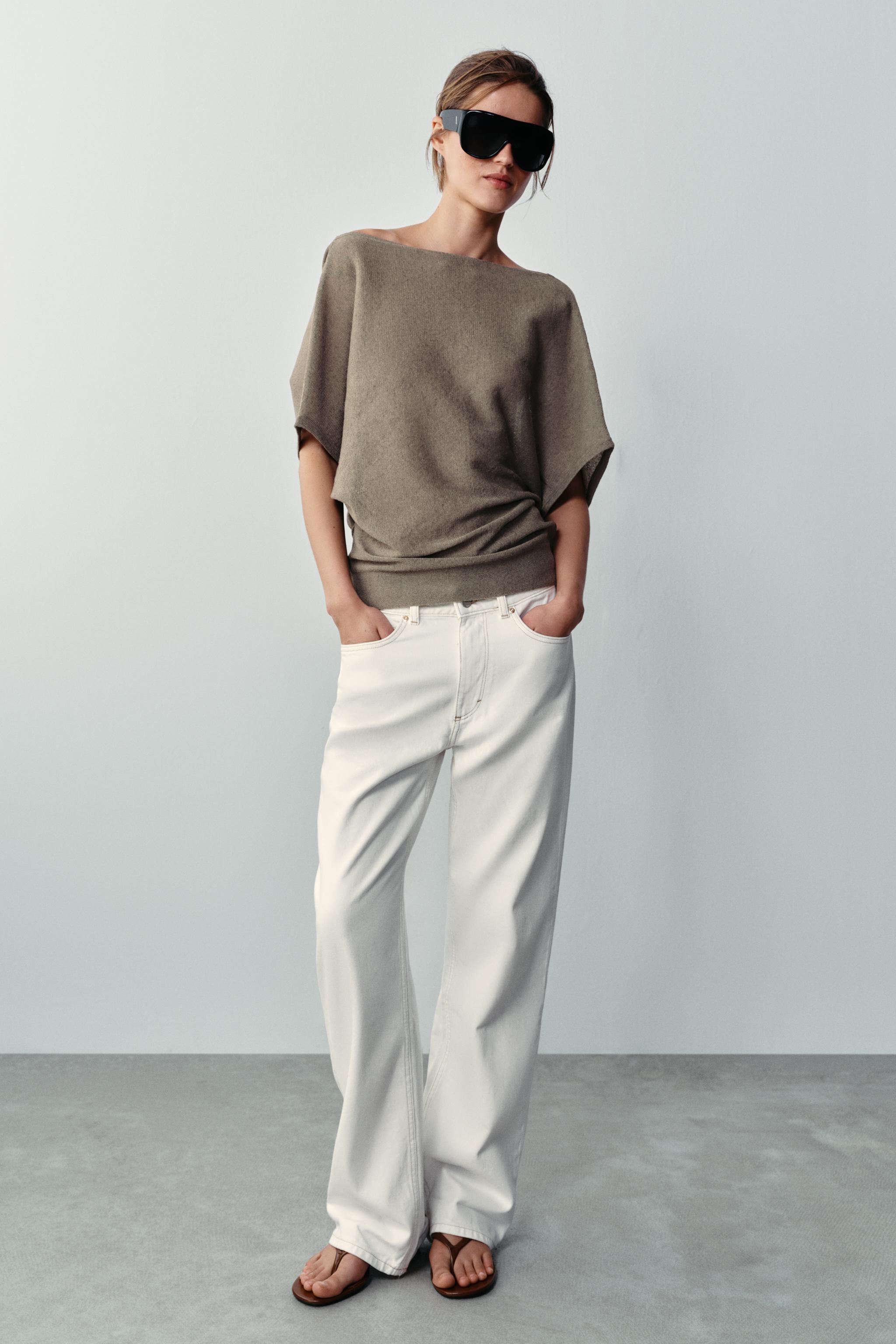 TOP EN MAILLE À DÉCOLLETÉ FLUIDE DANS LE DOS