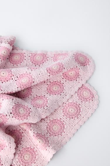 COUVERTURE EN MAILLE CROCHET À FLEURS - Rose clair de Zara - Image 1