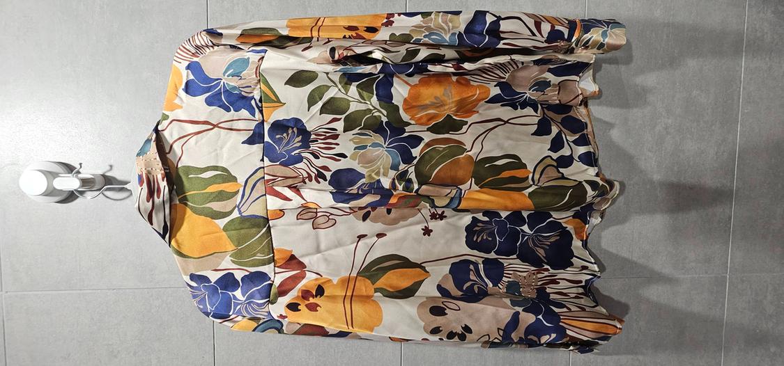 FLORAL SHIRT , SILK MATERIAL - Image 2
