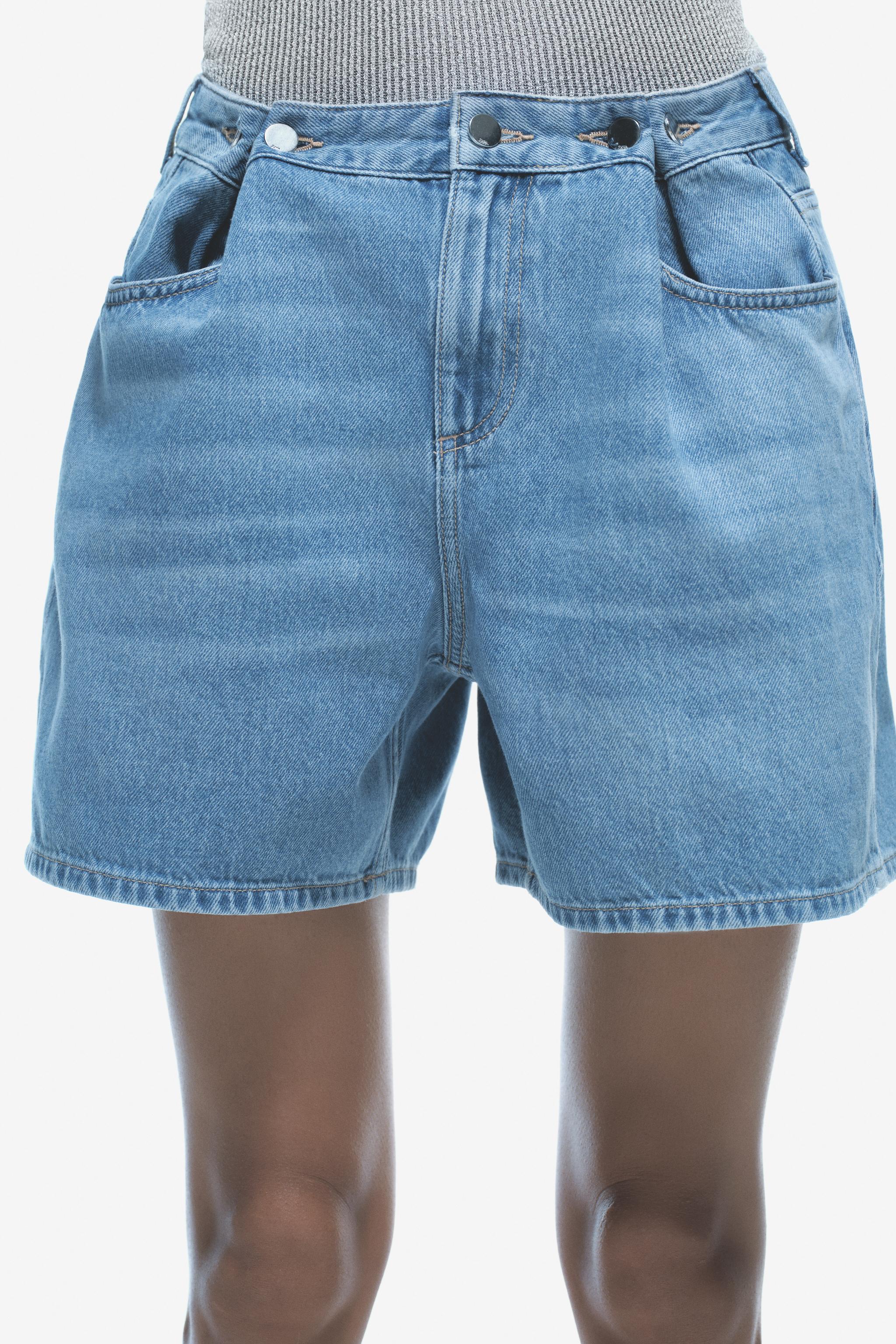 Loose leg jean shorts online