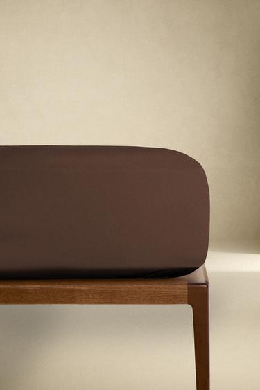 PERCALE FITTED SHEET | 30 CM HIGH (200 THREAD COUNT) - Chocolate by Zara