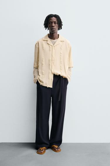 CAMISA BORDADOS RELIEVE - Crudo de Zara