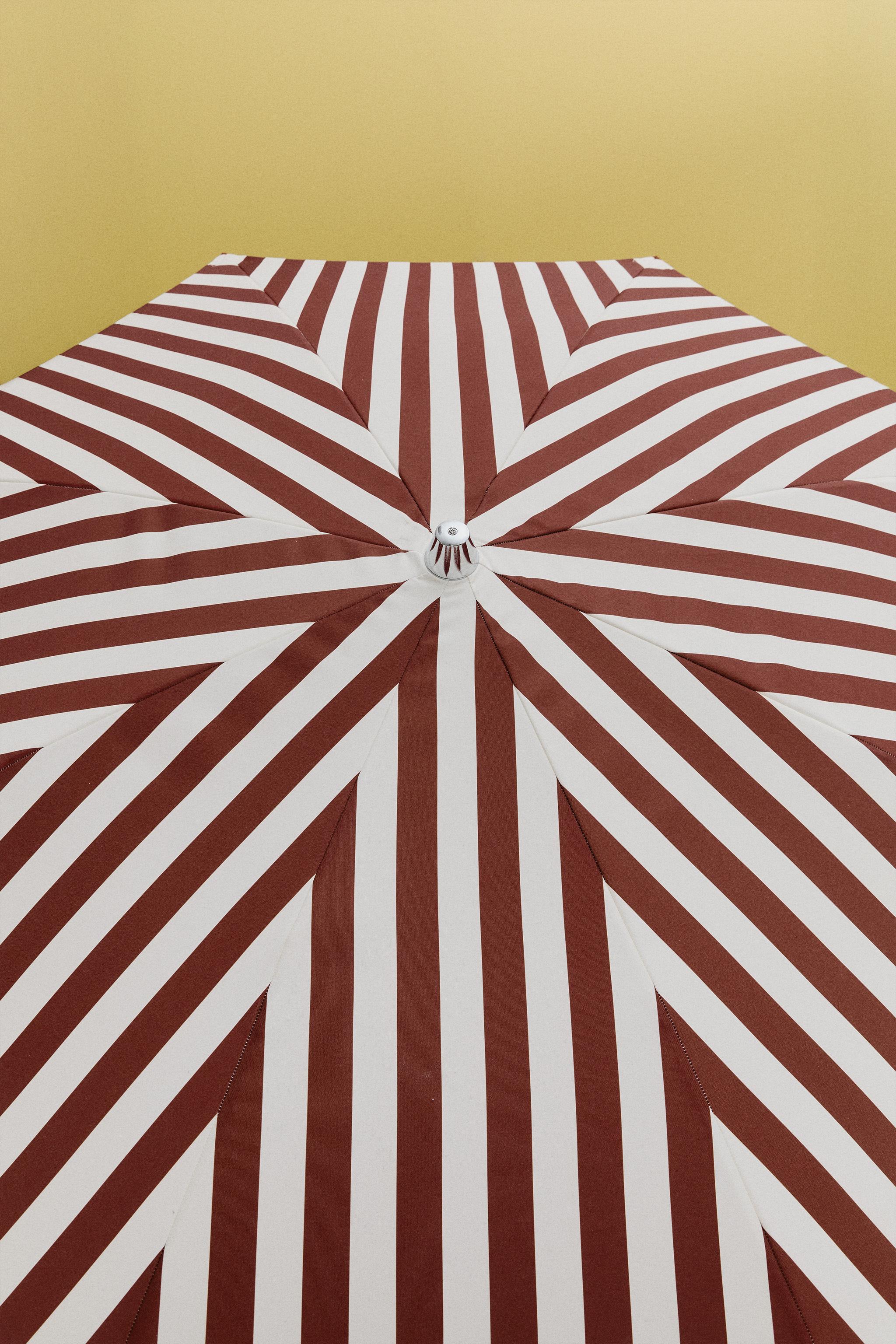 PARASOL EN FRÊNE À PASSEPOIL CONTRASTÉ (Ø 200 CM)