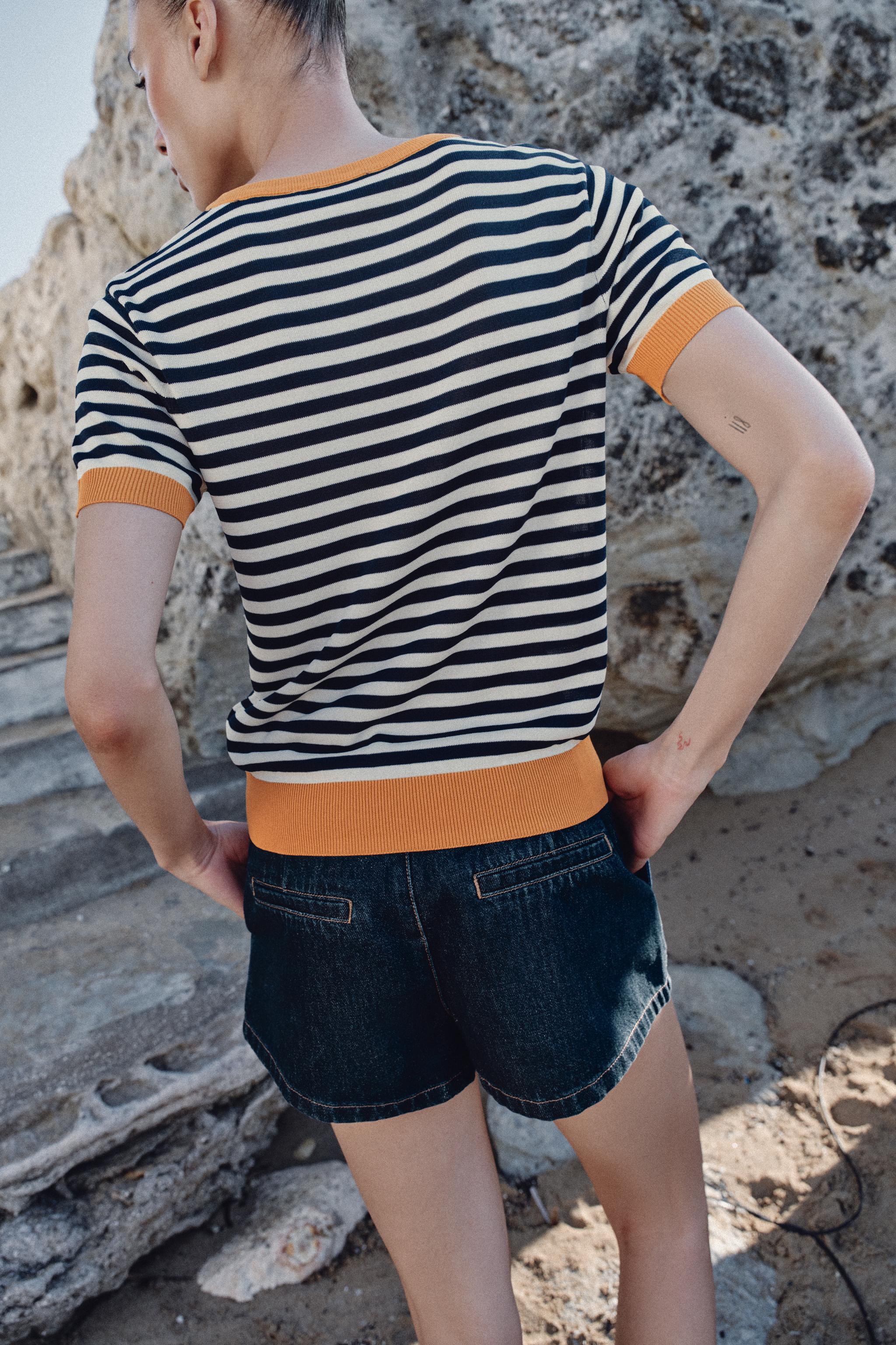 STRIPED KNIT TOP