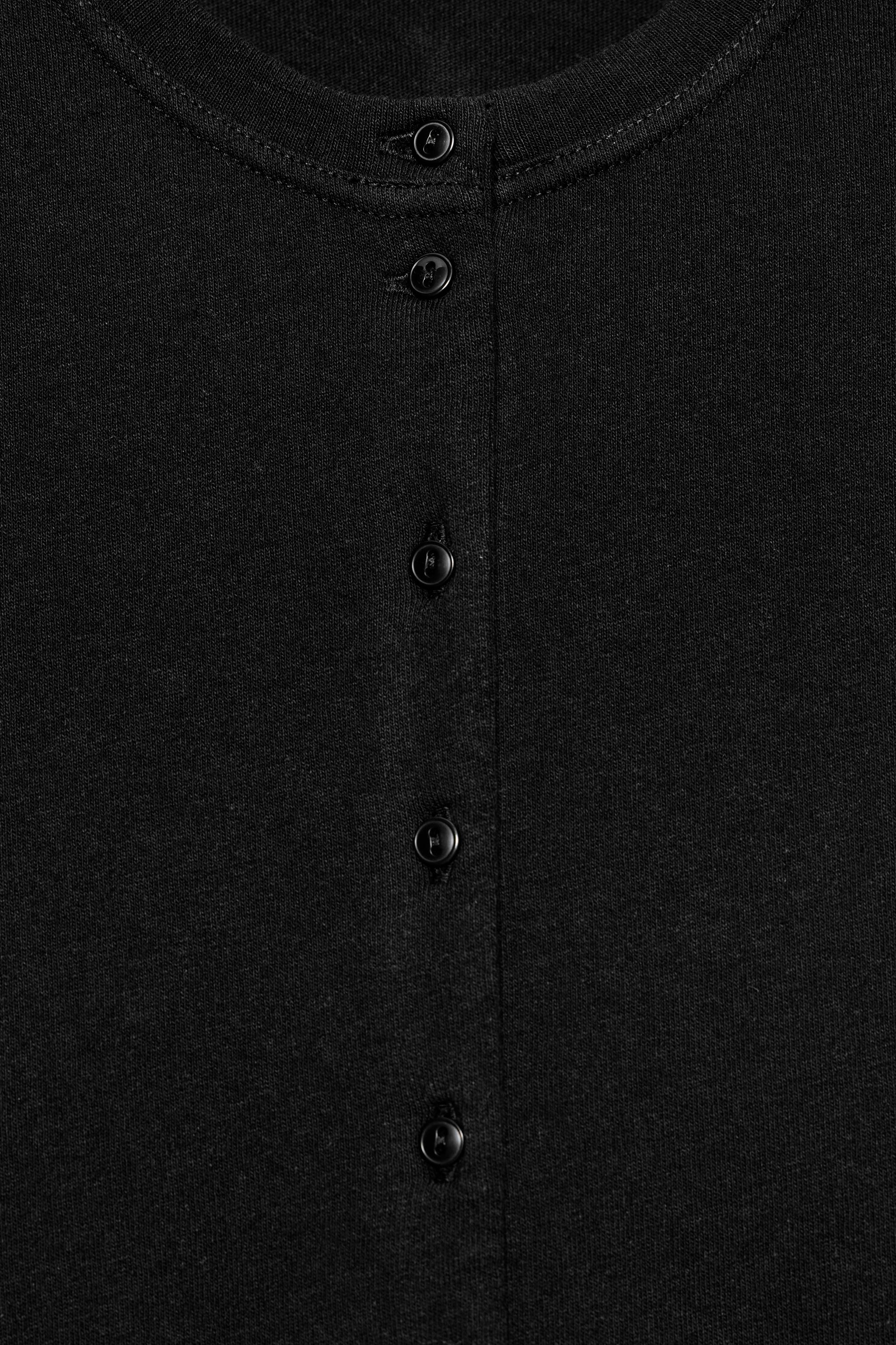 100% COTTON BUTTON T-SHIRT