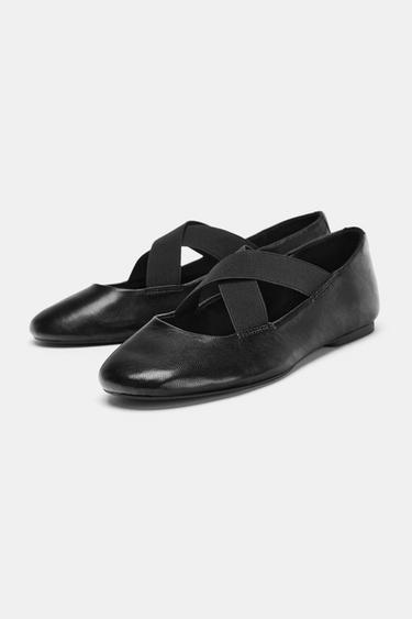 BALLERINES EN CUIR À BRIDES ÉLASTIQUES CROISÉES - Noir de Zara - Image 2