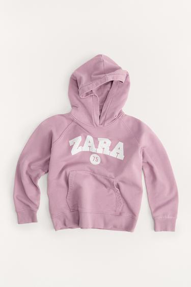 6-14 AÑOS/ SUDADERA CAPUCHA VARSITY 50TH ANNIVERSARY - Rosa pastel de Zara
