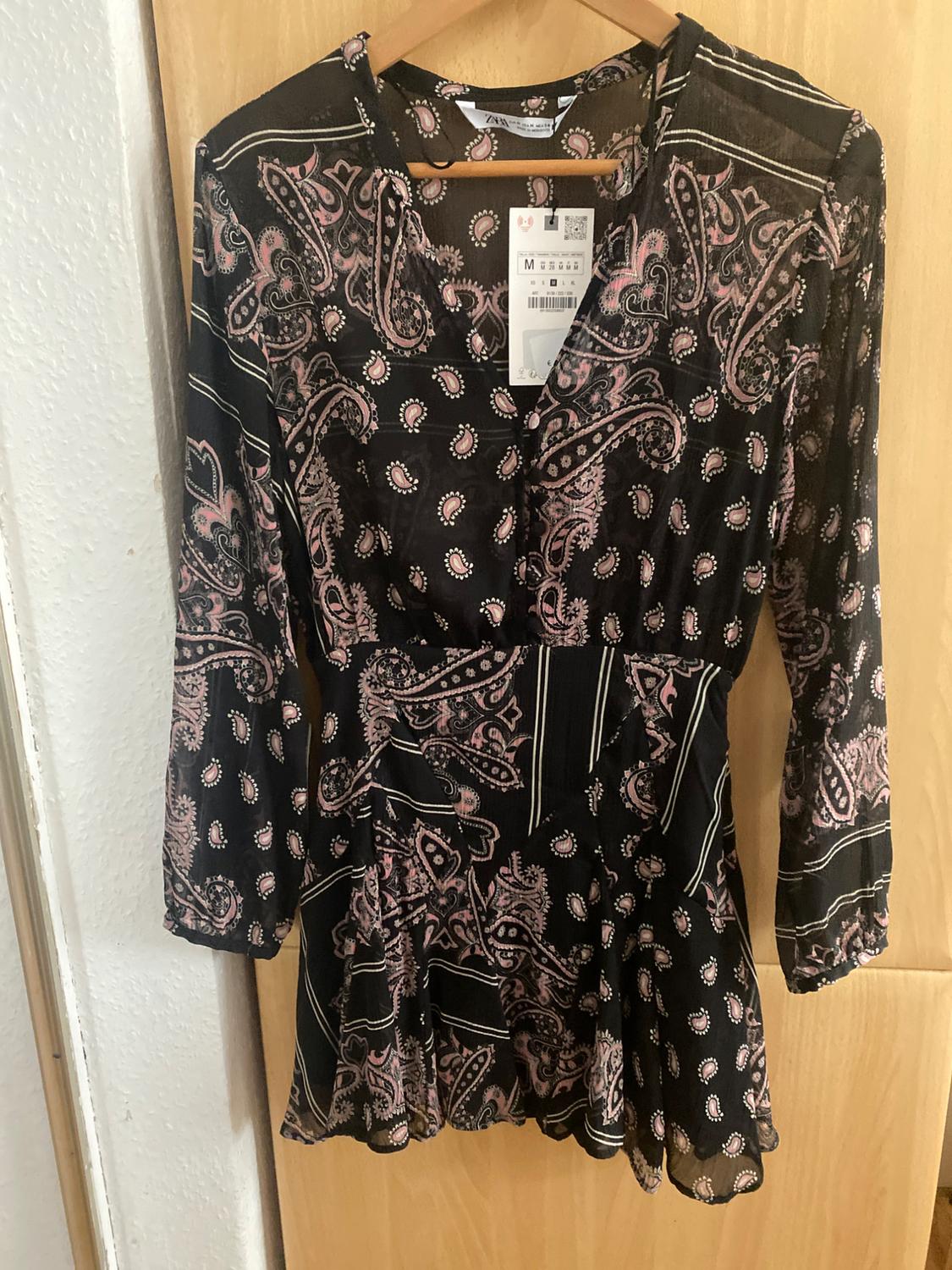 SHORT PRINTED DRESS