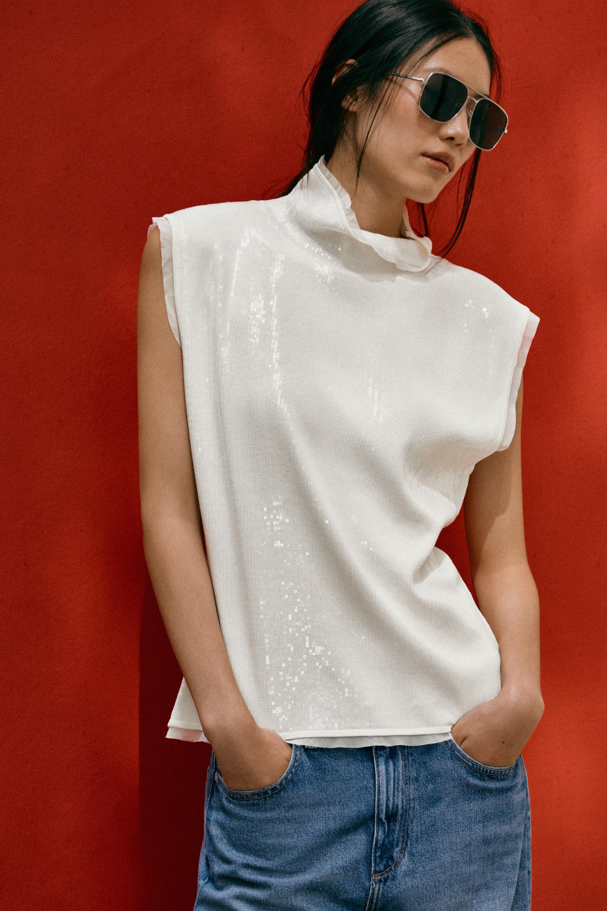 TOP EN MAILLE À PAILLETTES