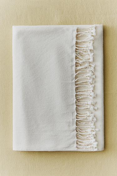 FRINGED COTTON BEACH TOWEL - Ivory by Zara