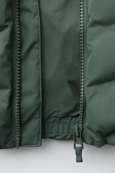 DOUDOUNE SANS MANCHES ULTRALÉGÈRE À CAPUCHE DÉPERLANTE - Kaki clair de Zara - Image 6