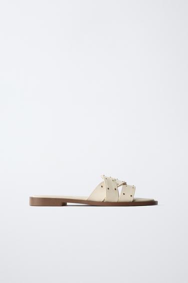 STUDDED CROSSOVER FLAT SANDALS - Ecru White by Zara