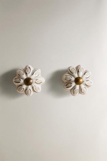 PACK OF CERAMIC FLOWER DOOR KNOBS (PACK OF 2) - Golden by Zara