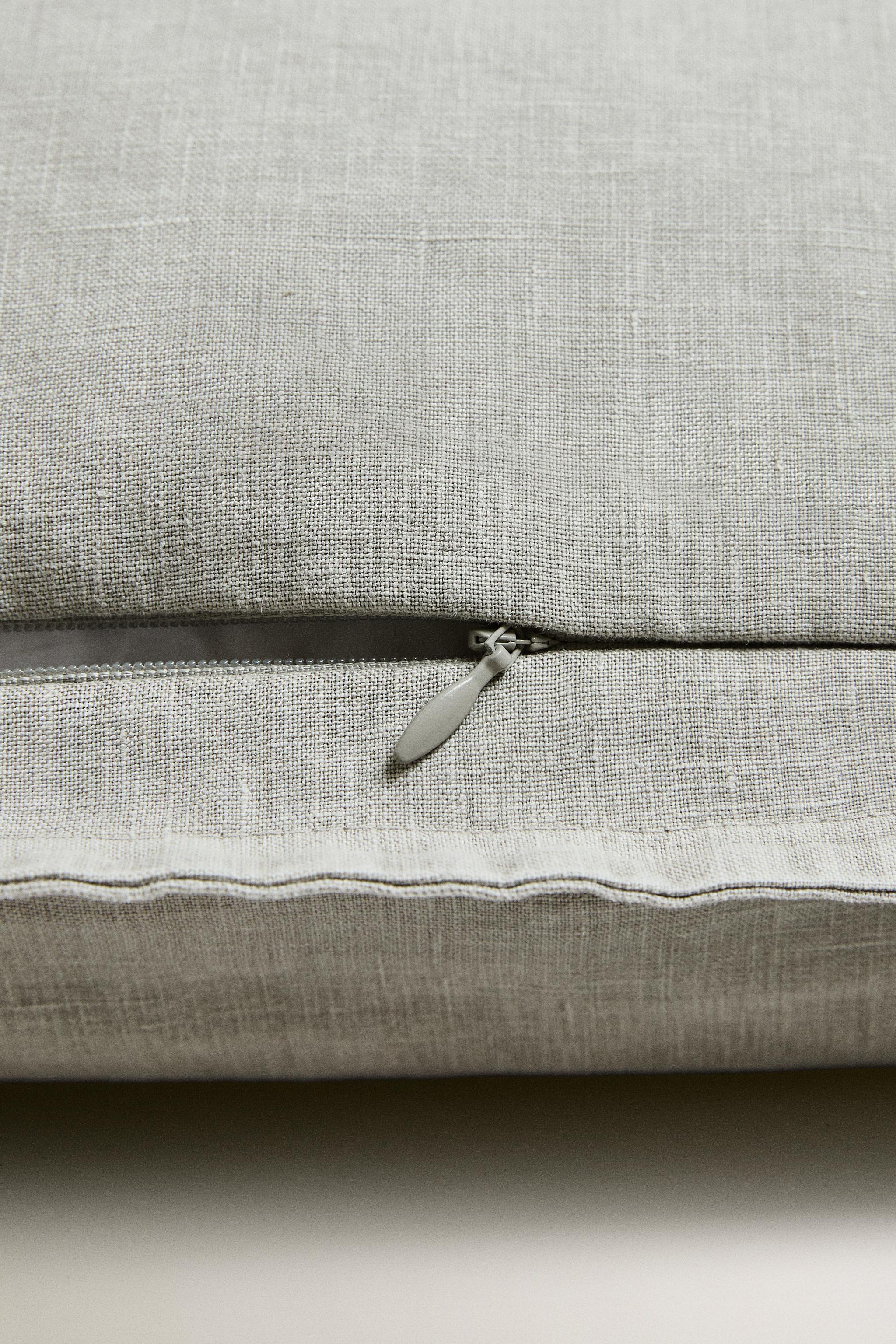 HOUSSE DE COUSSIN EN LIN DÉLAVÉ