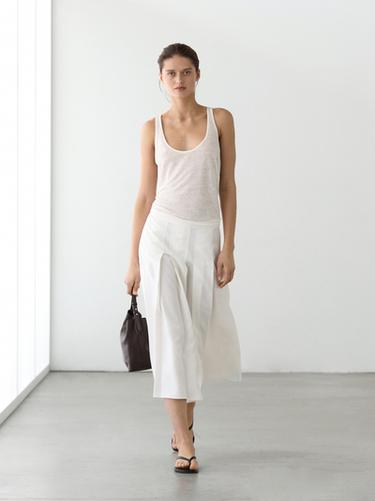 Falda midi detalle tablas - Blanco de Zara