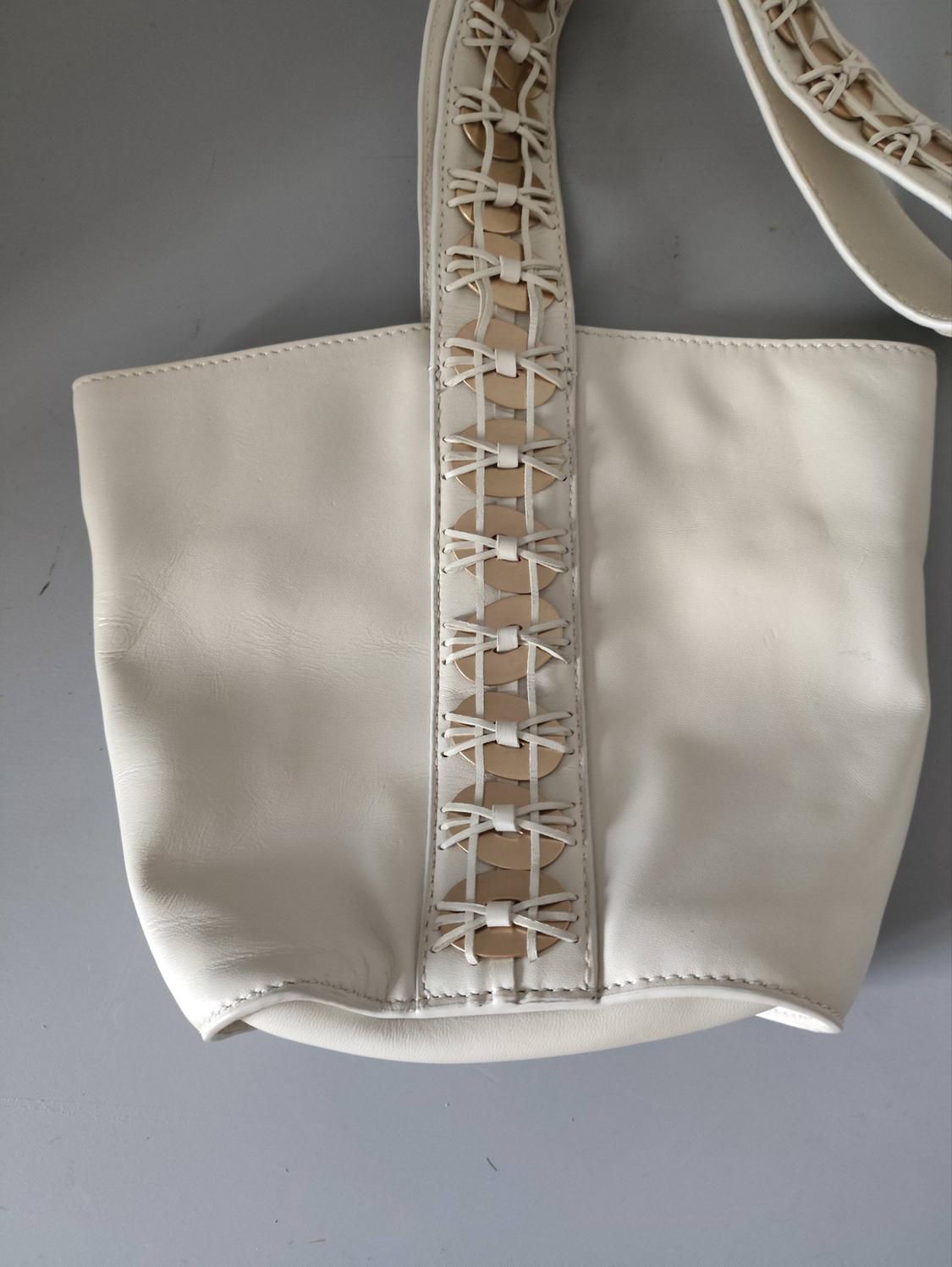 MINI LEATHER BUCKET BAG WITH COINS - Image 3
