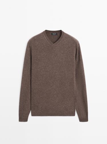 Zara Wool blend knit V-neck sweater - 734