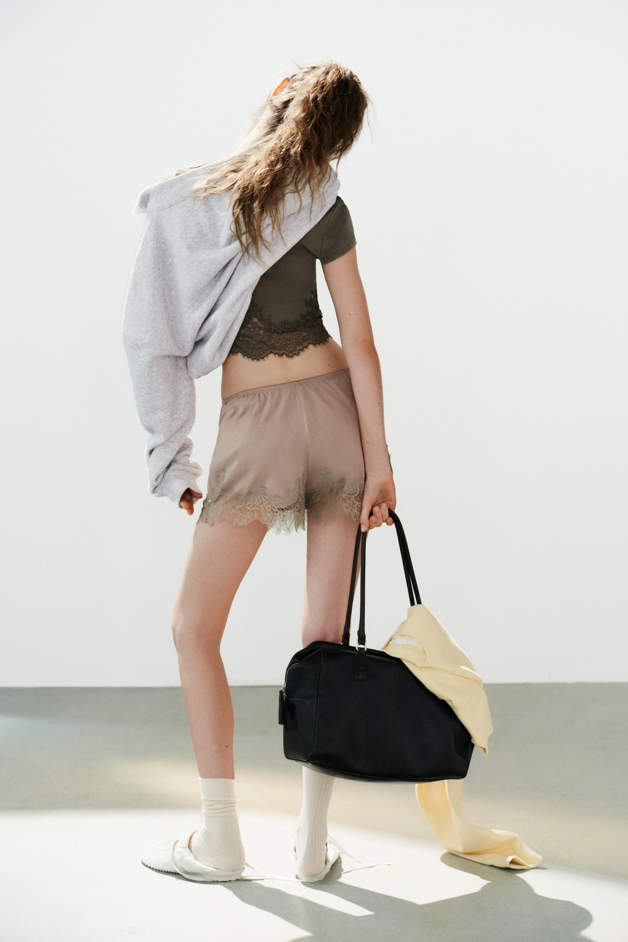 EMBROIDERED SHORTS