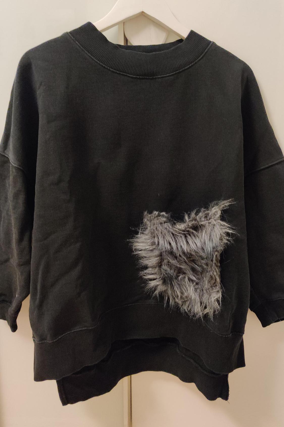 SWEATSHIRT WITH TEXTURED POCKET - Image 4