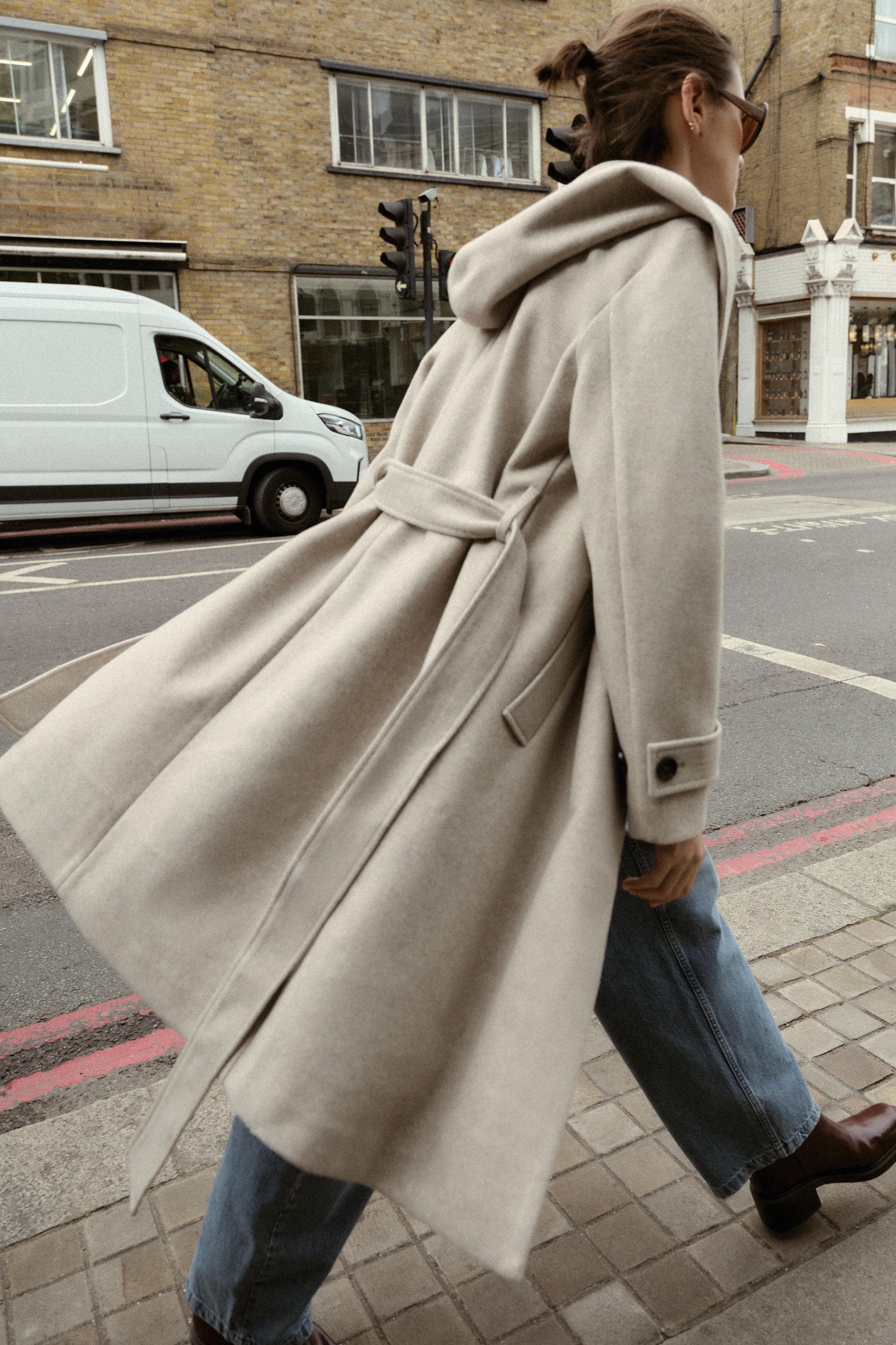 ソフトフード付きコート - ベージュ | ZARA Japan / 日本