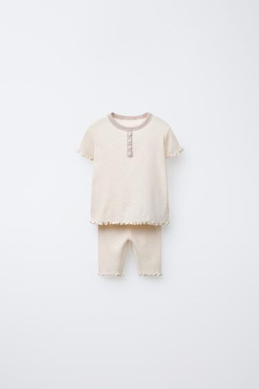 2-6 ANOS/ PIJAMA COM NERVURAS EM CONTRASTE - Cru da Zara