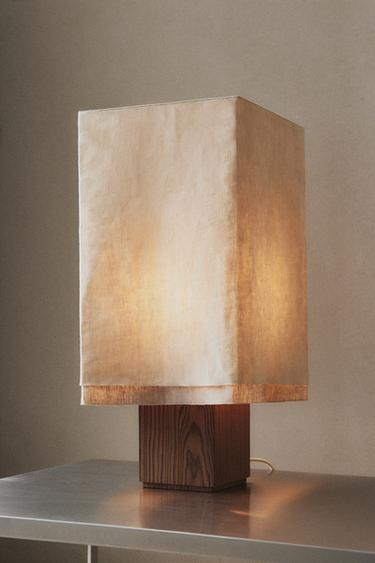 مصباح طاولة كتان - بيج فاتح الخاص بـ Zara