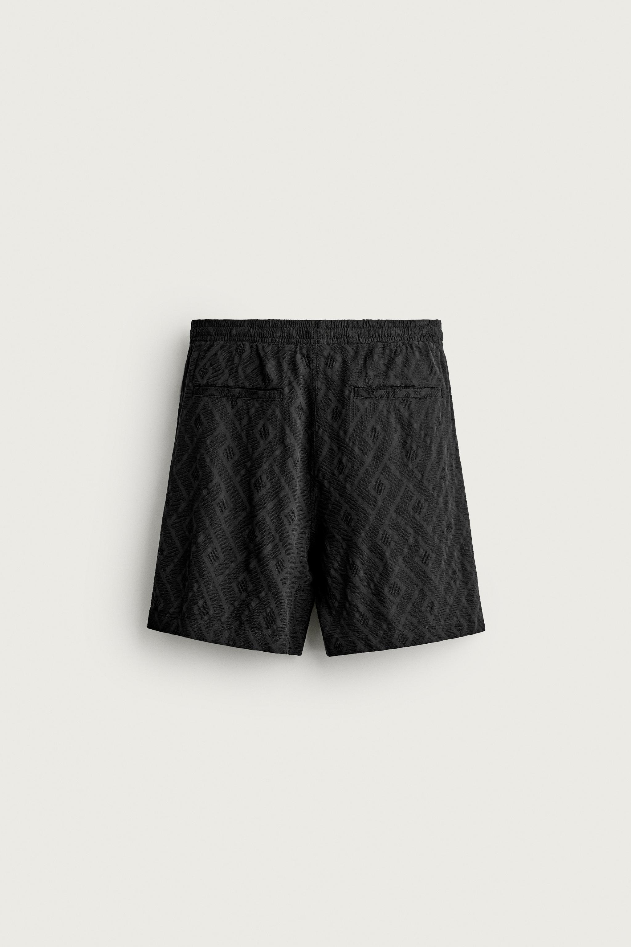 GEOMETRIC JACQUARD SHORTS