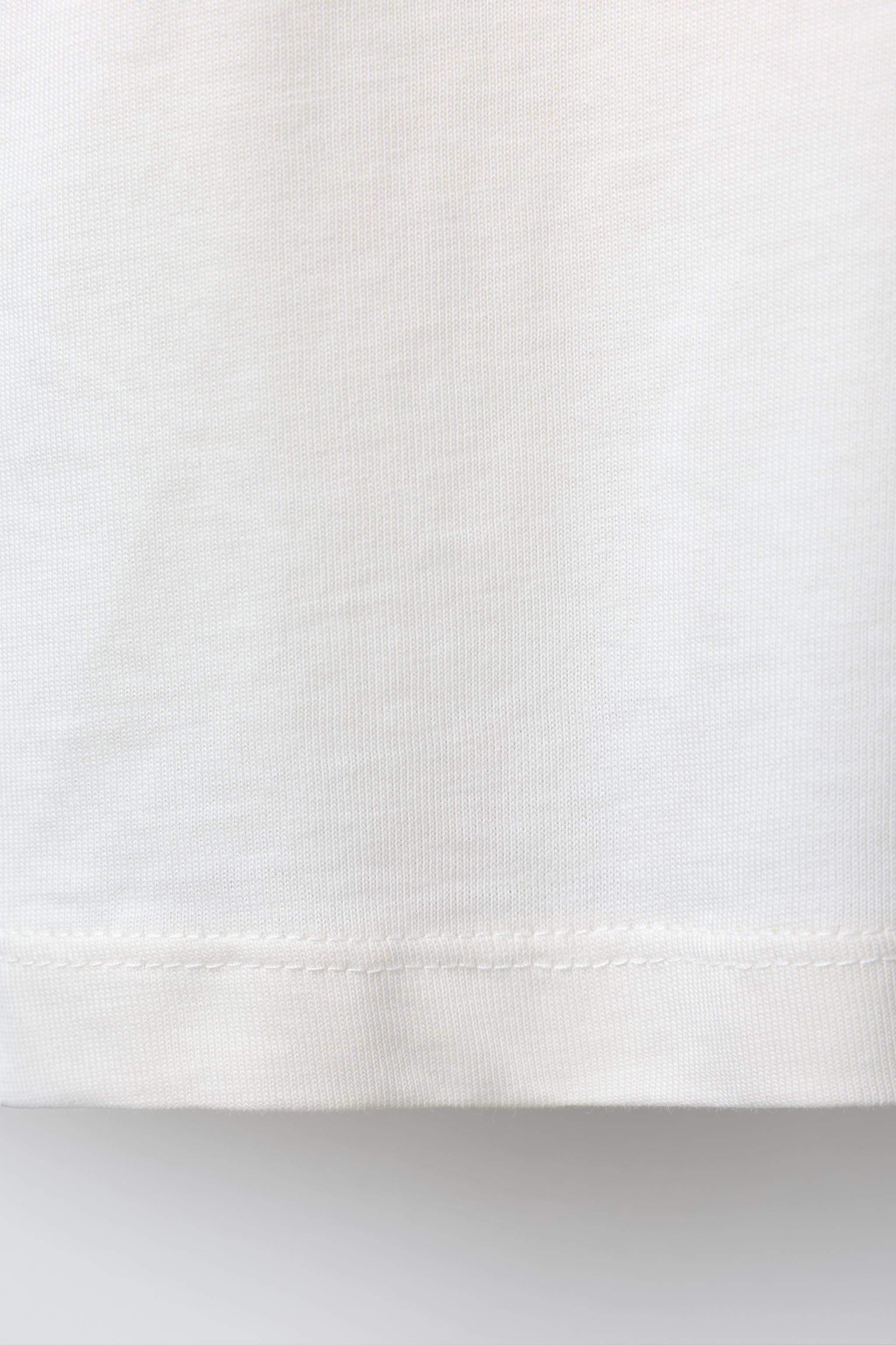 EMBROIDERED T-SHIRT