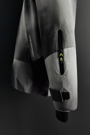 CAZADORA CAPUCHA DESMONTABLE TIE DYE WATER RESISTANT Y WINDPROOF RECCO® SYSTEM SKI COLLECTION - Gris de Zara