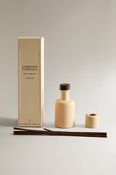 (190 ML) LUMINOUS CAMELLIA SCENTED REED DIFFUSERS - Light pink by Zara - Image 1