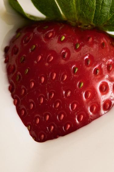 BUBBLE GUM BABY HAIR & BODY MIST 150ML - pé tinta da Zara - Imagem 0