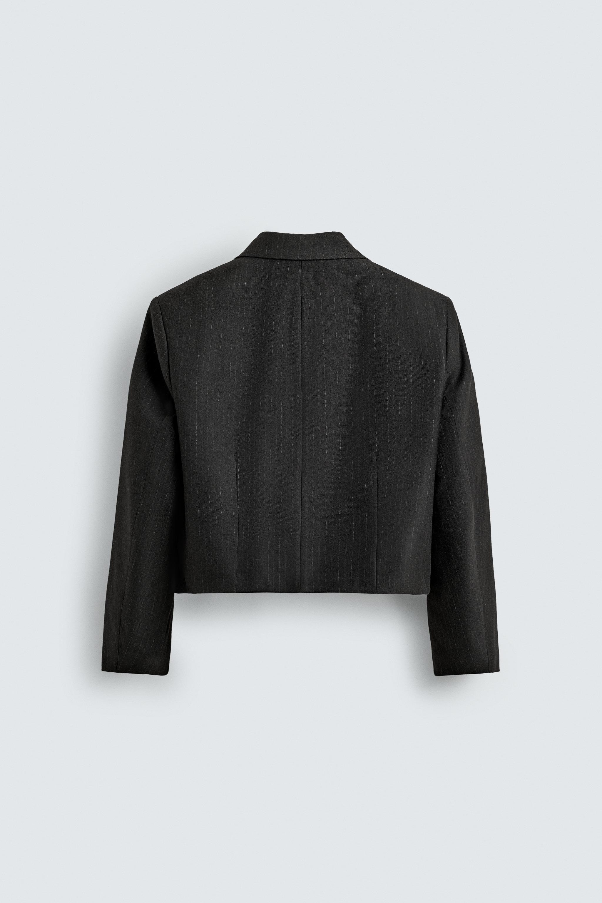 PINSTRIPE CROPPED FIT SUIT BLAZER