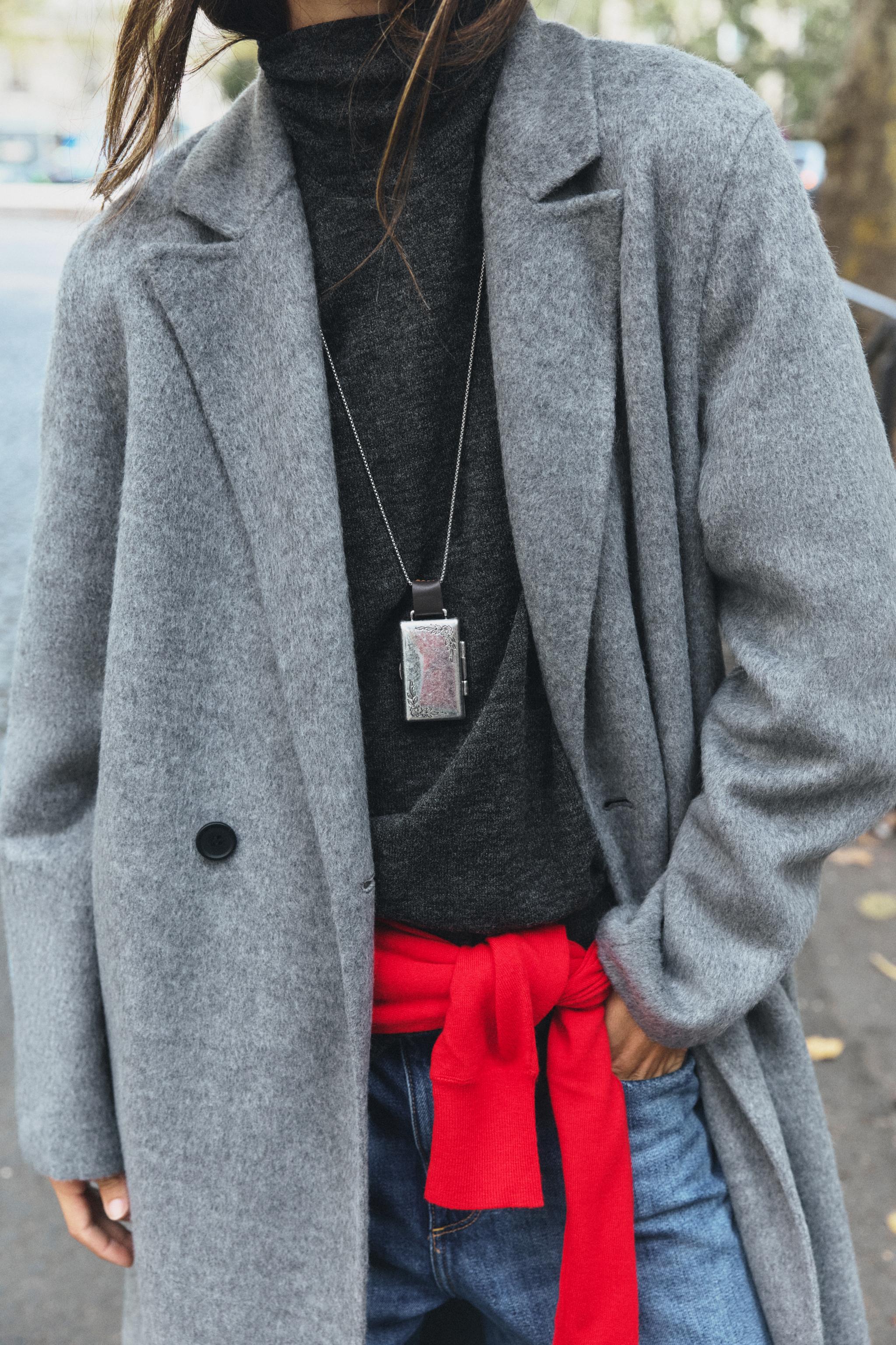 DOUBLE-FACED DOUBLE-BREASTED COAT