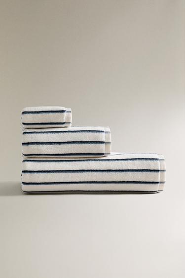 BATH TOWEL WITH COLOURED STRIPES - Multicoloured by Zara