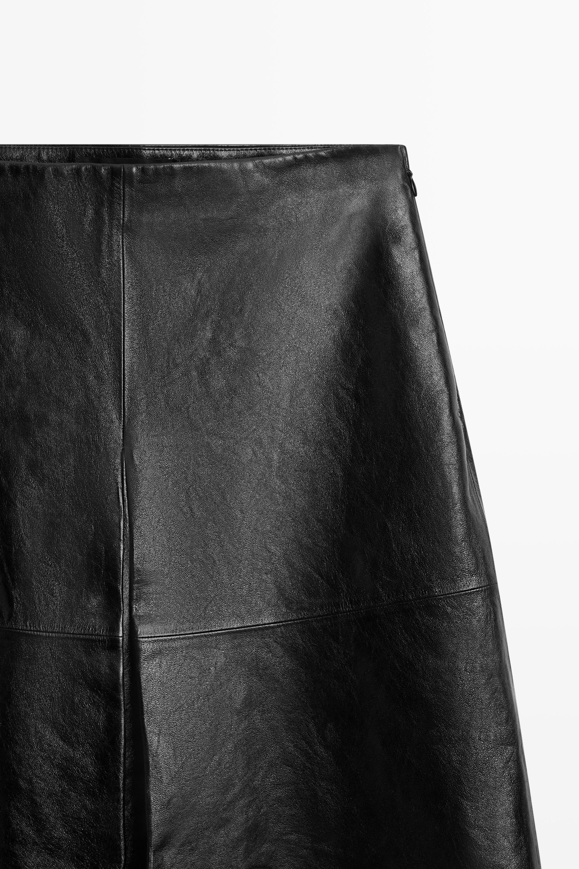 Jupe courte en cuir nappa