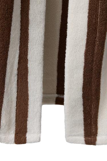 BADEMANTEL MIT STREIFEN HÔTEL MAGIQUE © X ZARA - Gestreift von Zara