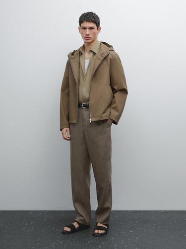Chaqueta corta capucha mezcla algodón - Arena de Zara