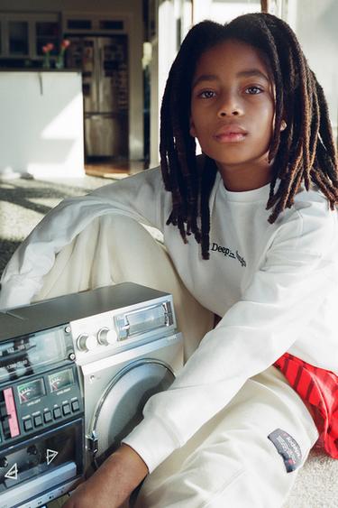 ФУТБОЛКА З ВИШИТИМ НАПИСОМ - Сірувато-білий Zara