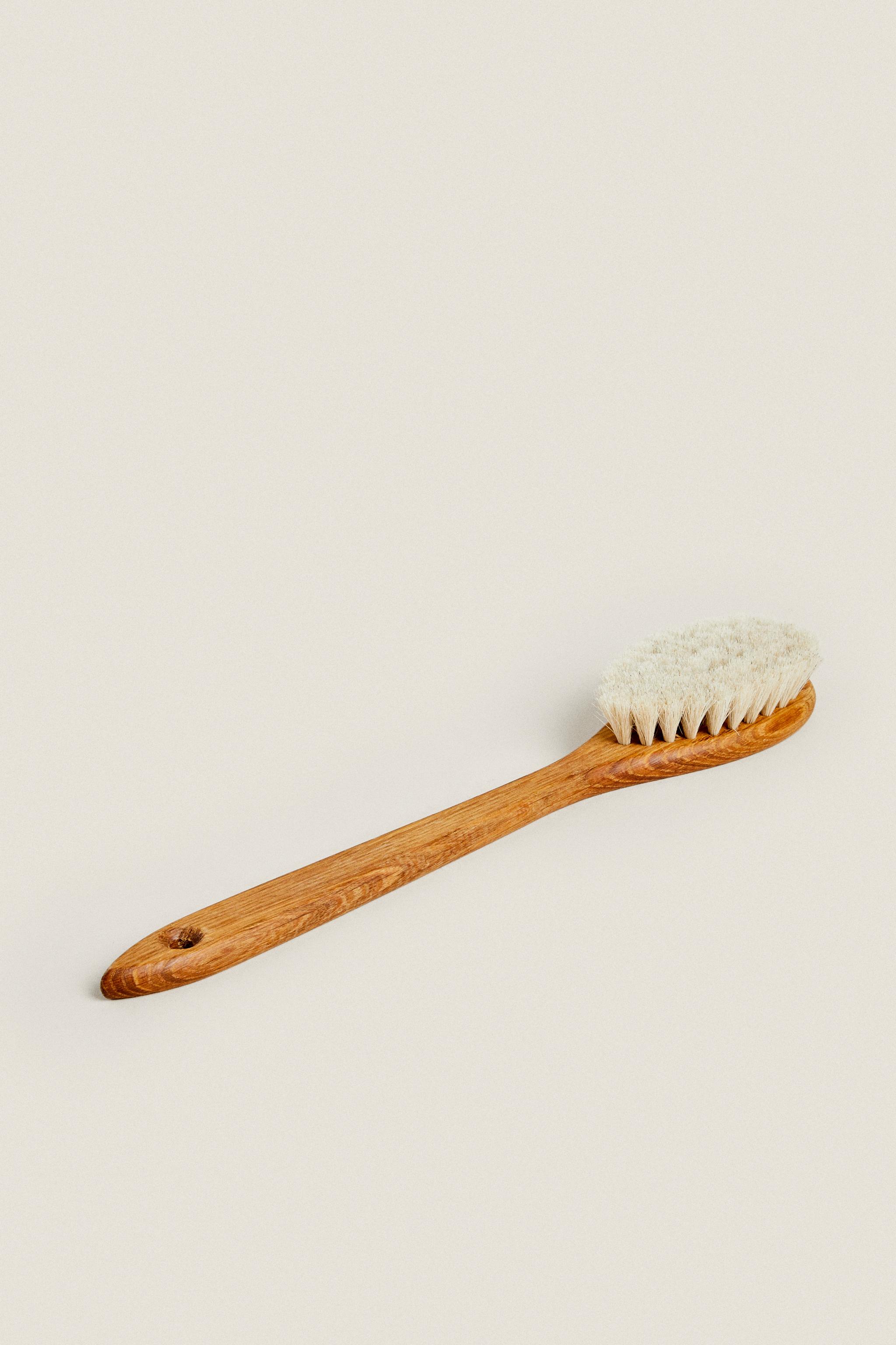 IRIS HANTVERK BODY BRUSH — Light beige