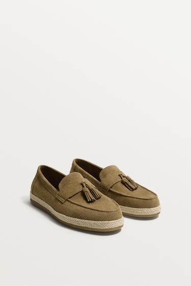 MOCASSINS DE PELL CASUAL AMB BORLES - Beix de Zara