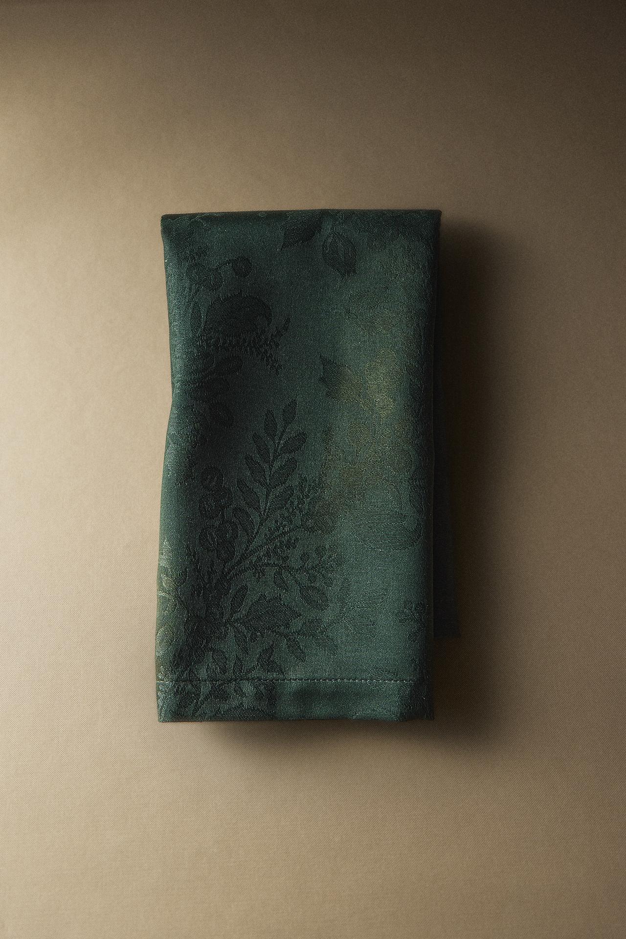 CHRISTMAS JACQUARD COTTON NAPKINS (SET OF 2) — Green