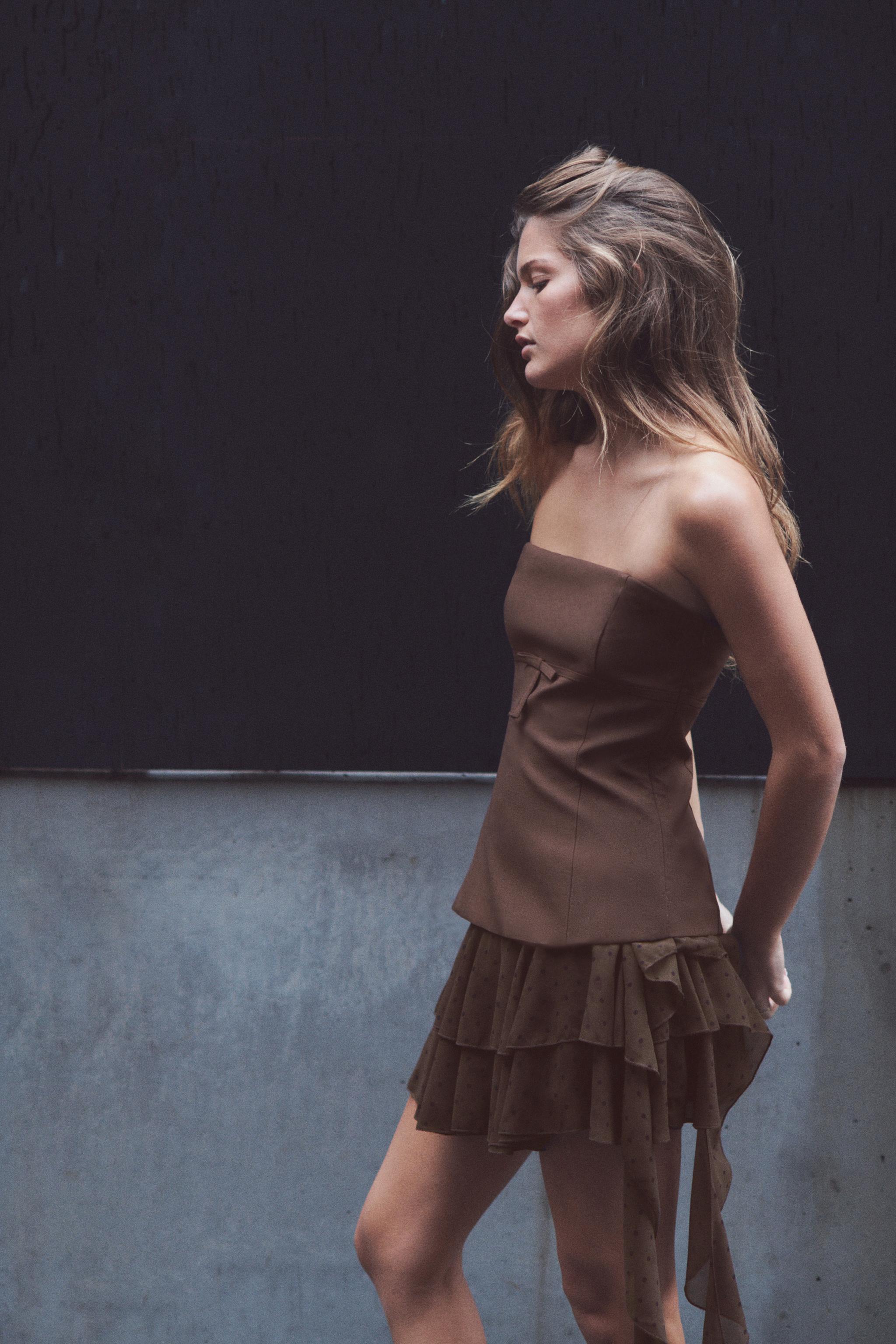 BOW STRAPLESS TOP