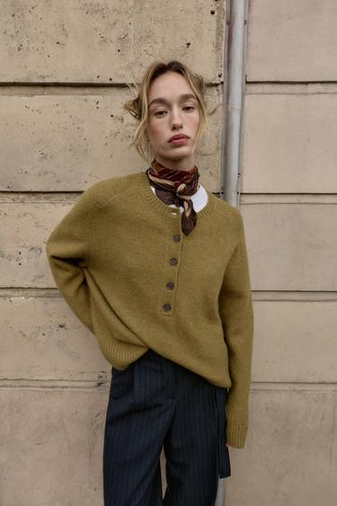 BUTTONED KNIT SWEATER - Mid-green by Zara
