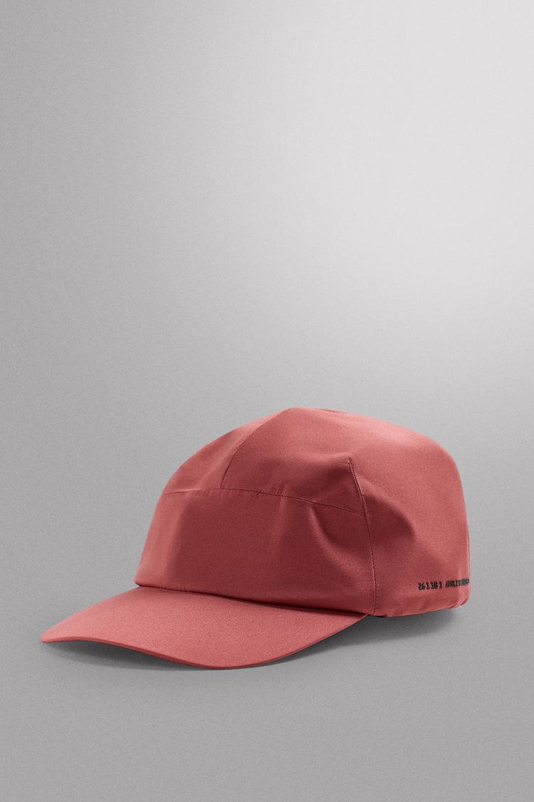 ZARA TECHNICAL SHELL CAP