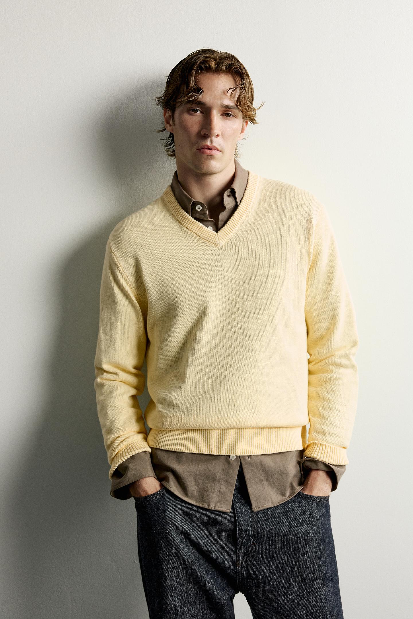 Мужской свитер Zara Relaxed Fit V-NECK Jumper, цвет: Жёлтый — фото 6
