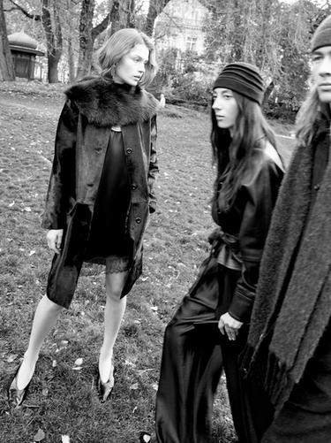 Zara Product image - Ecru / Blue - Image 0