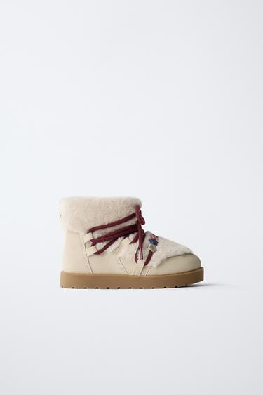 STIEFEL MIT SCHMUCKPERLEN UND FELL - Gebrochenes Weiß von Zara