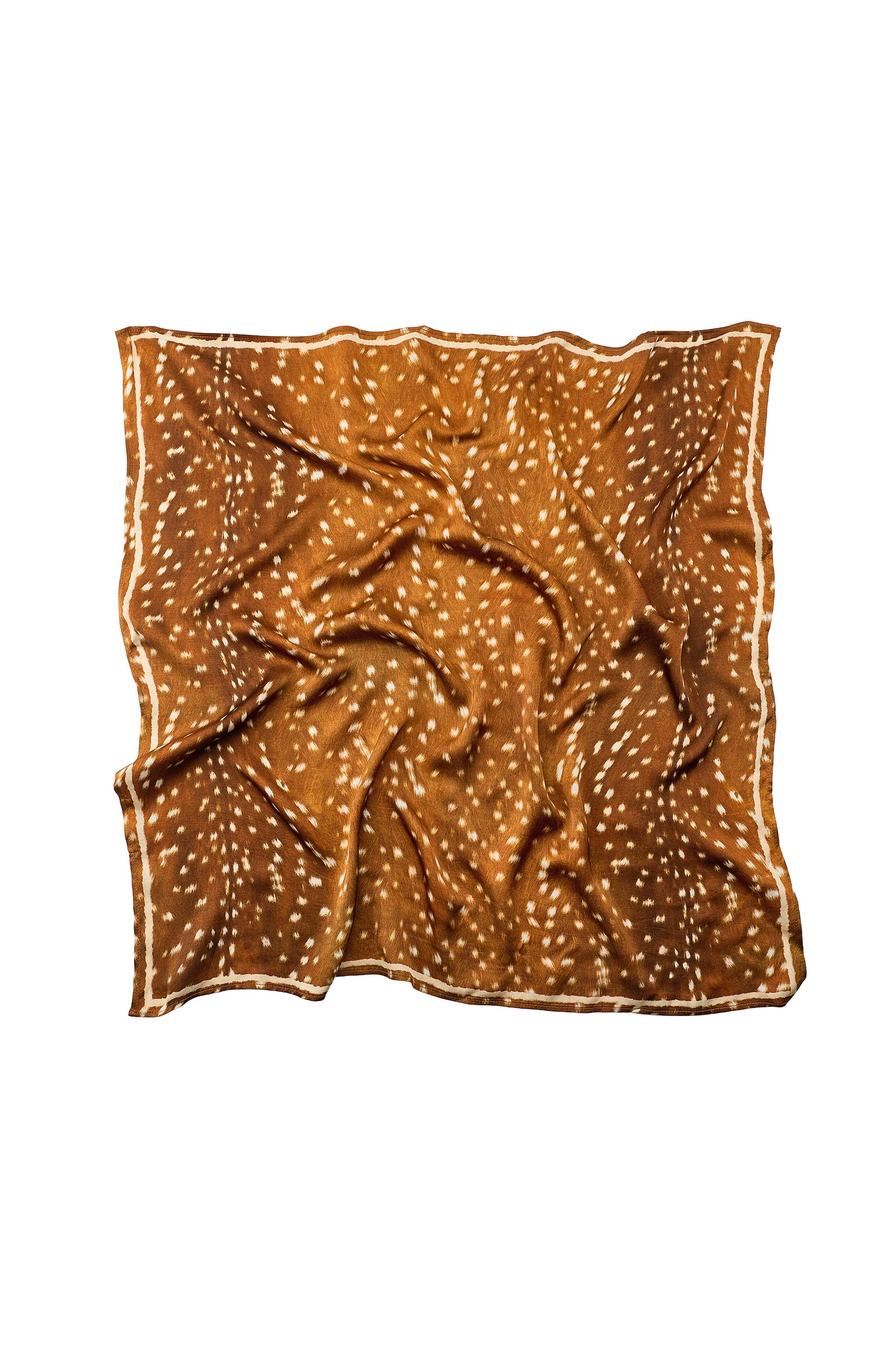 PAÑUELO ESTAMPADO VISCOSA 100%